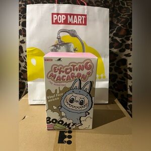 Toffee Labubu Macaron V2 POPMART